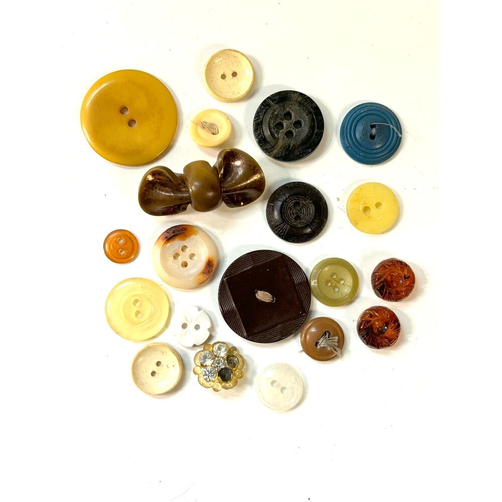 20 Vintage Early Plastic Buttons Retro Bakelite? Unique Estate Button Lot C